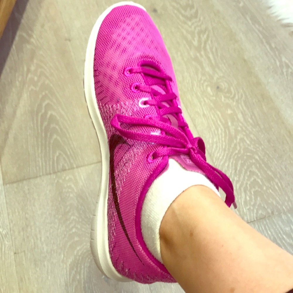 Nike fitsole tennis shoes